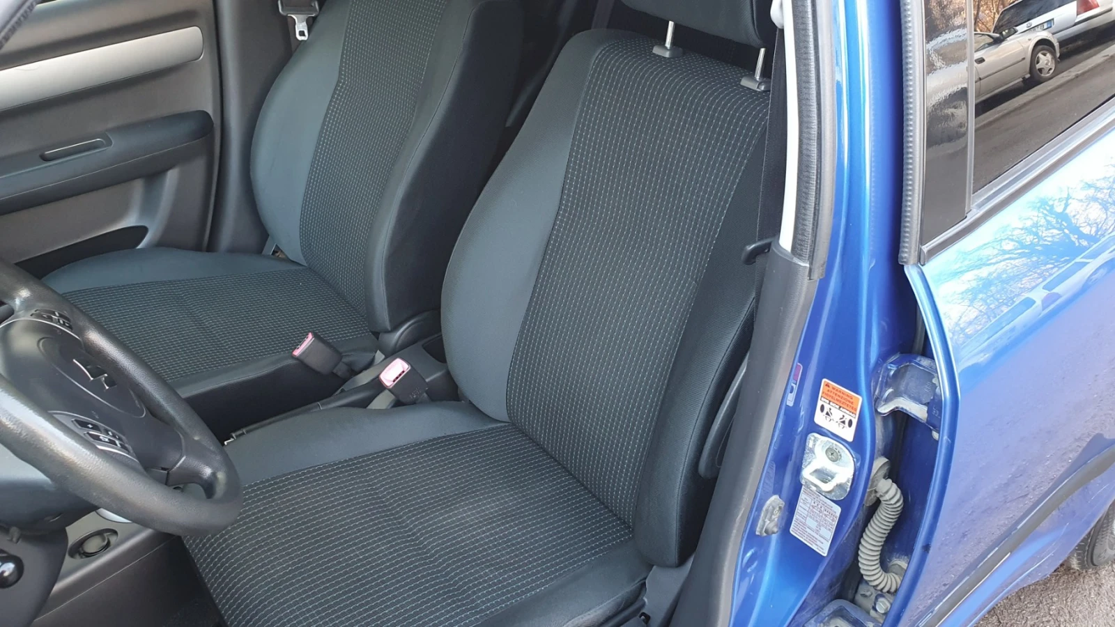 Suzuki Swift 1.3i ��������� 4��. | Mobile.bg � ����������� 12