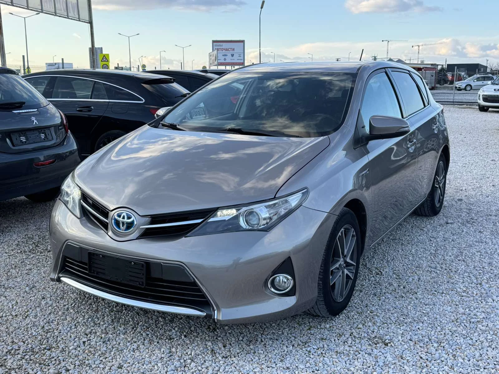 Toyota Auris 1.8HYBRID | Mobile.bg � ����������� 1