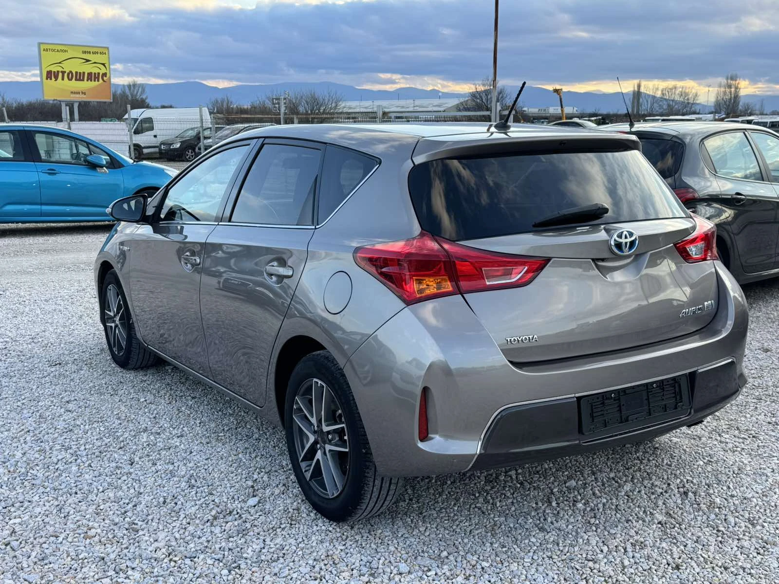 Toyota Auris 1.8HYBRID | Mobile.bg � ����������� 6