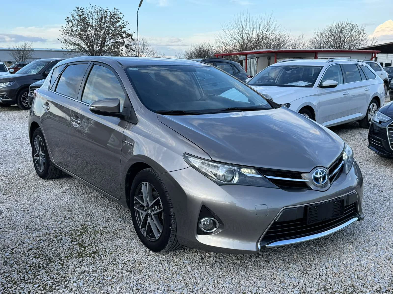 Toyota Auris 1.8HYBRID | Mobile.bg � ����������� 3