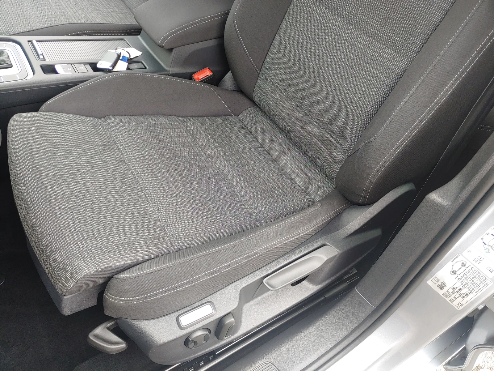 VW Passat 2.0TDI-Изключително запазен! - изображение 9