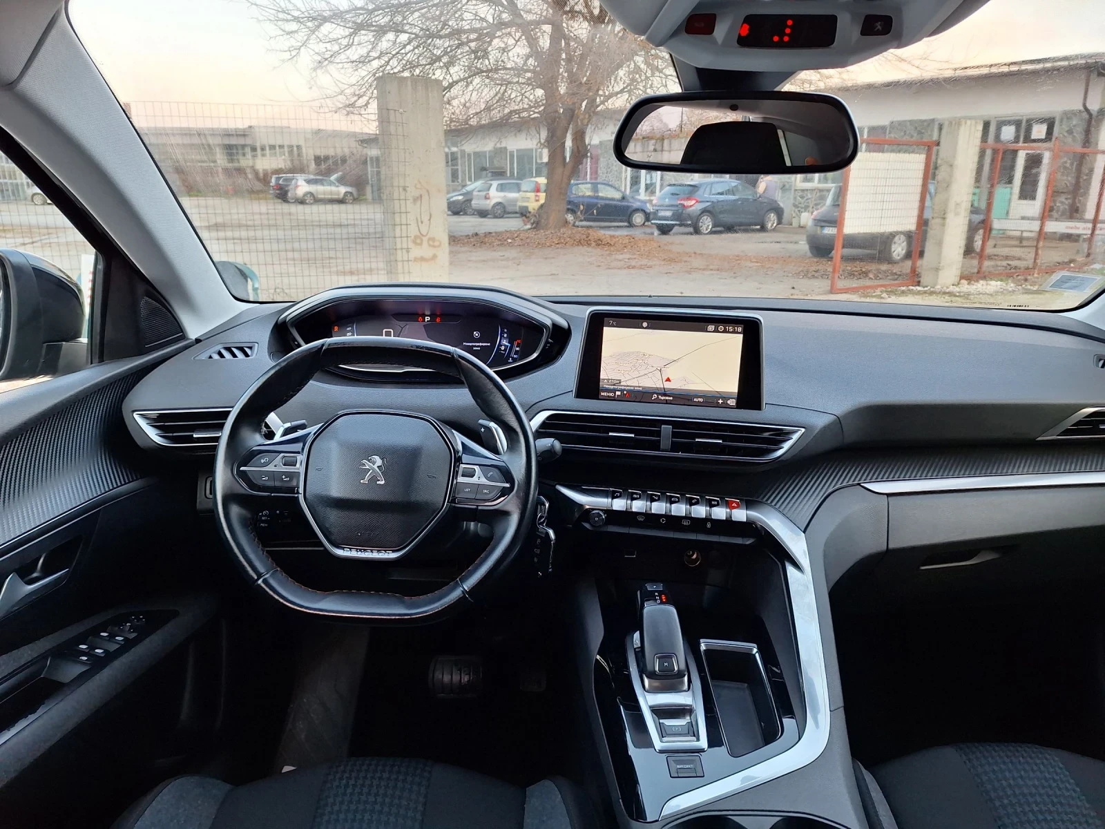 Peugeot 3008 1.6d* Автоматик/Навигация/Лед/Топ/2018г* , снимка 9 - Автомобили и джипове - 53649122