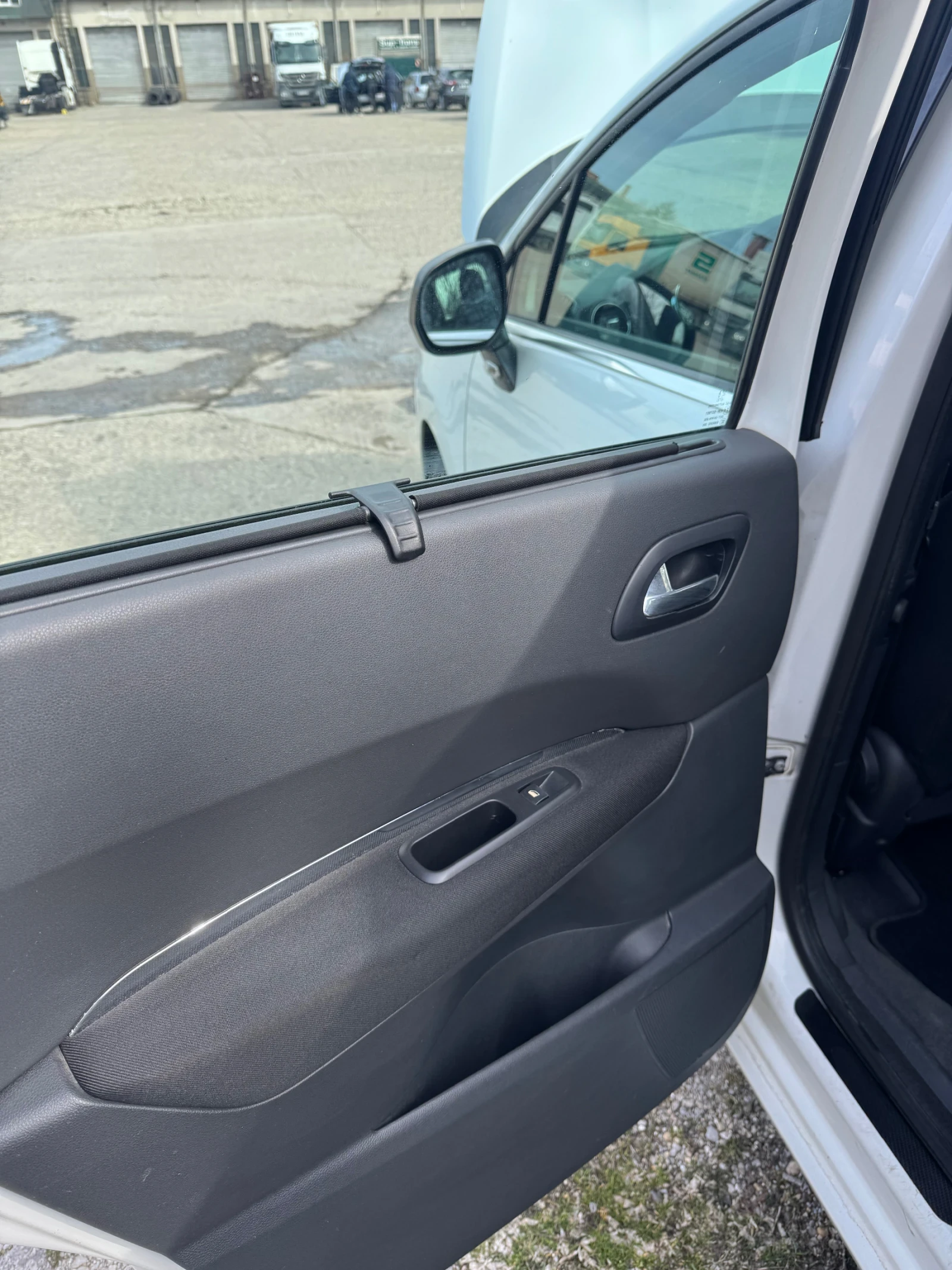 Peugeot 5008 | Mobile.bg � ����������� 10