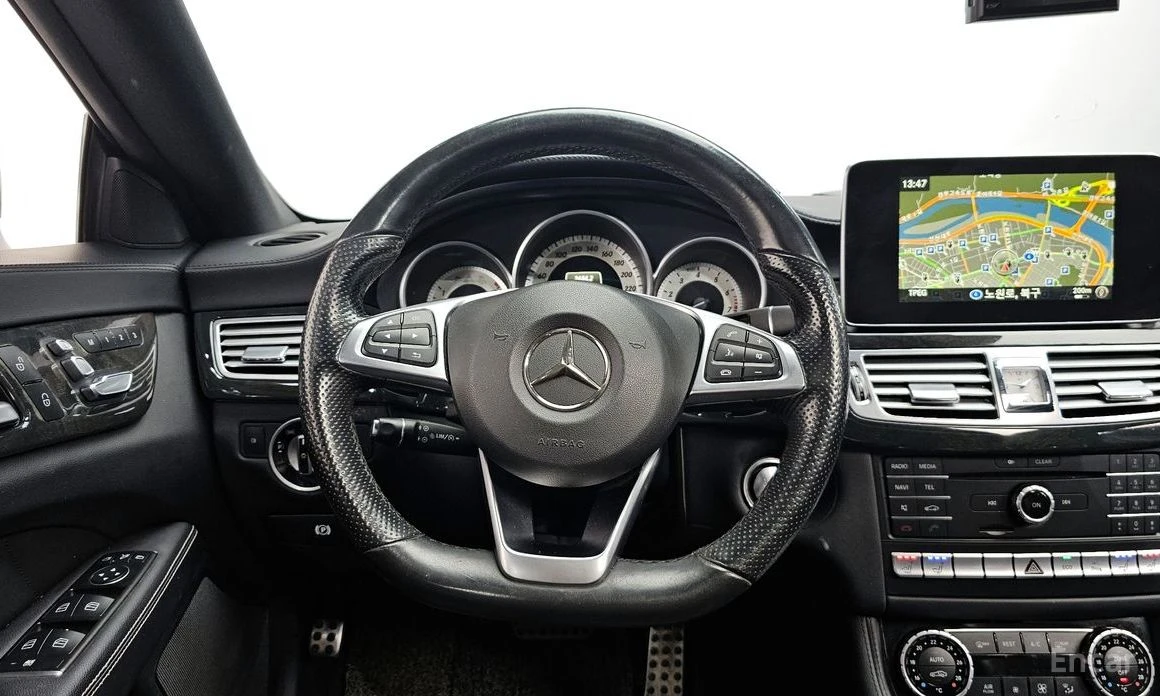 Mercedes-Benz CLS 400 AMG PACK* НАВИ* Кейлес* Park Assist* Обдухване* Па, снимка 13 - Автомобили и джипове - 54059939