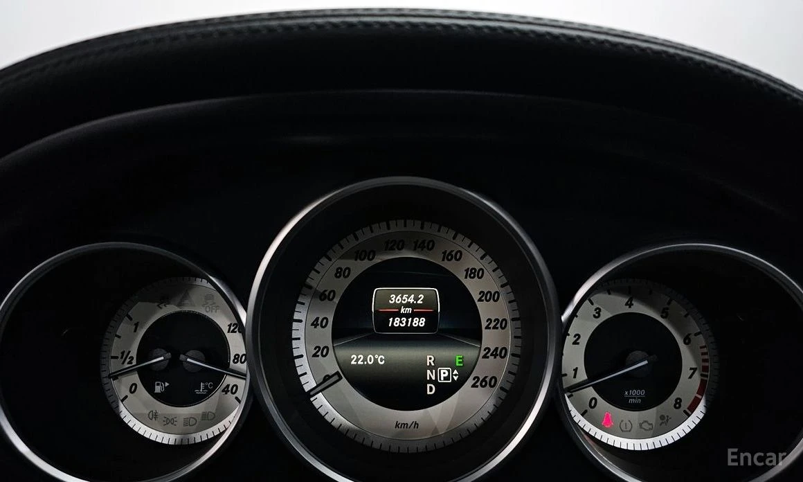 Mercedes-Benz CLS 400 AMG PACK* НАВИ* Кейлес* Park Assist* Обдухване* Па, снимка 8 - Автомобили и джипове - 54059939