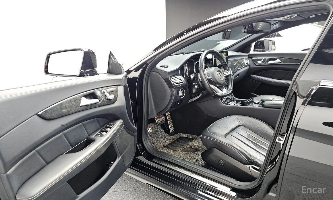 Mercedes-Benz CLS 400 AMG PACK* НАВИ* Кейлес* Park Assist* Обдухване* Па, снимка 11 - Автомобили и джипове - 54059939