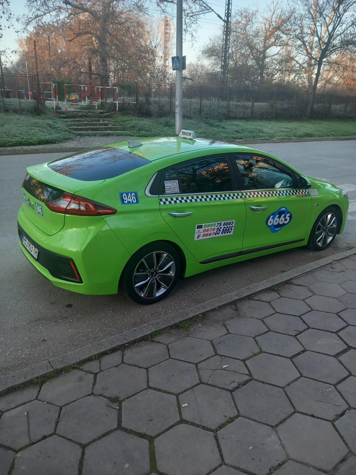 Hyundai Ioniq 1.6 HYBRID, снимка 2 - Автомобили и джипове - 54319982