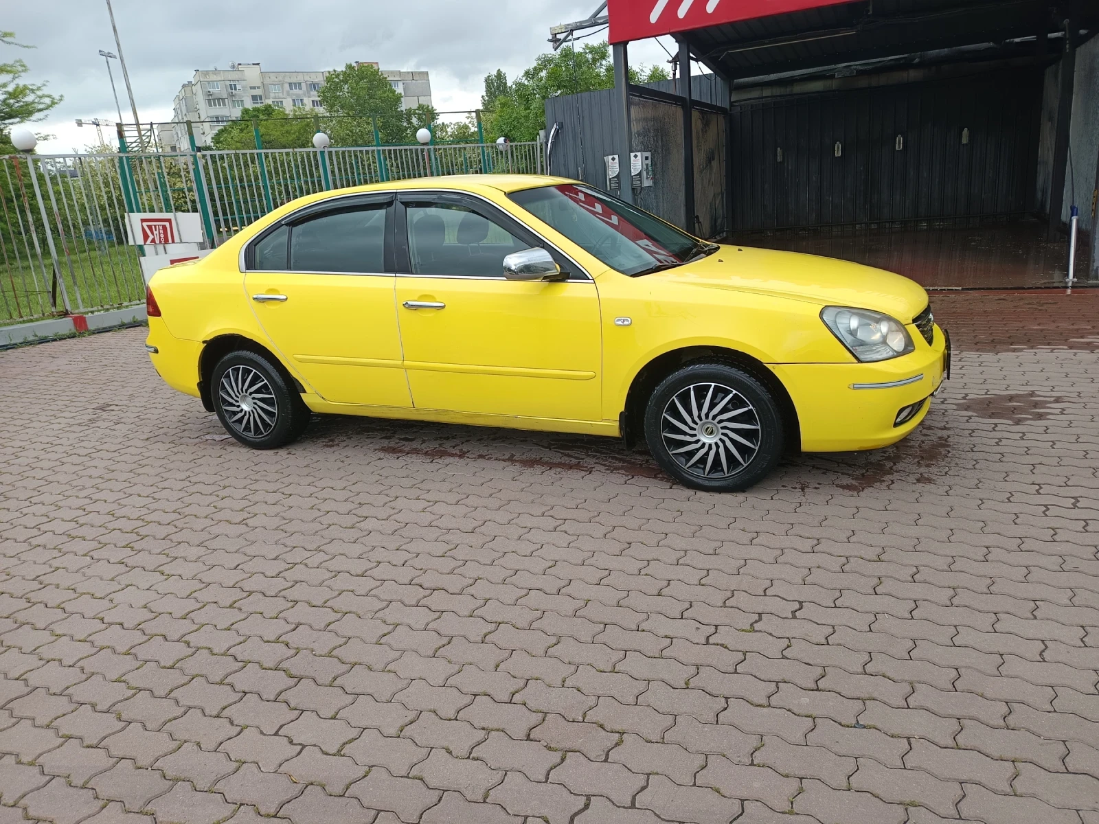 Kia Magentis 2.0 бензин метанов инжекцион. Автоматик, снимка 2 - Автомобили и джипове - 54975323