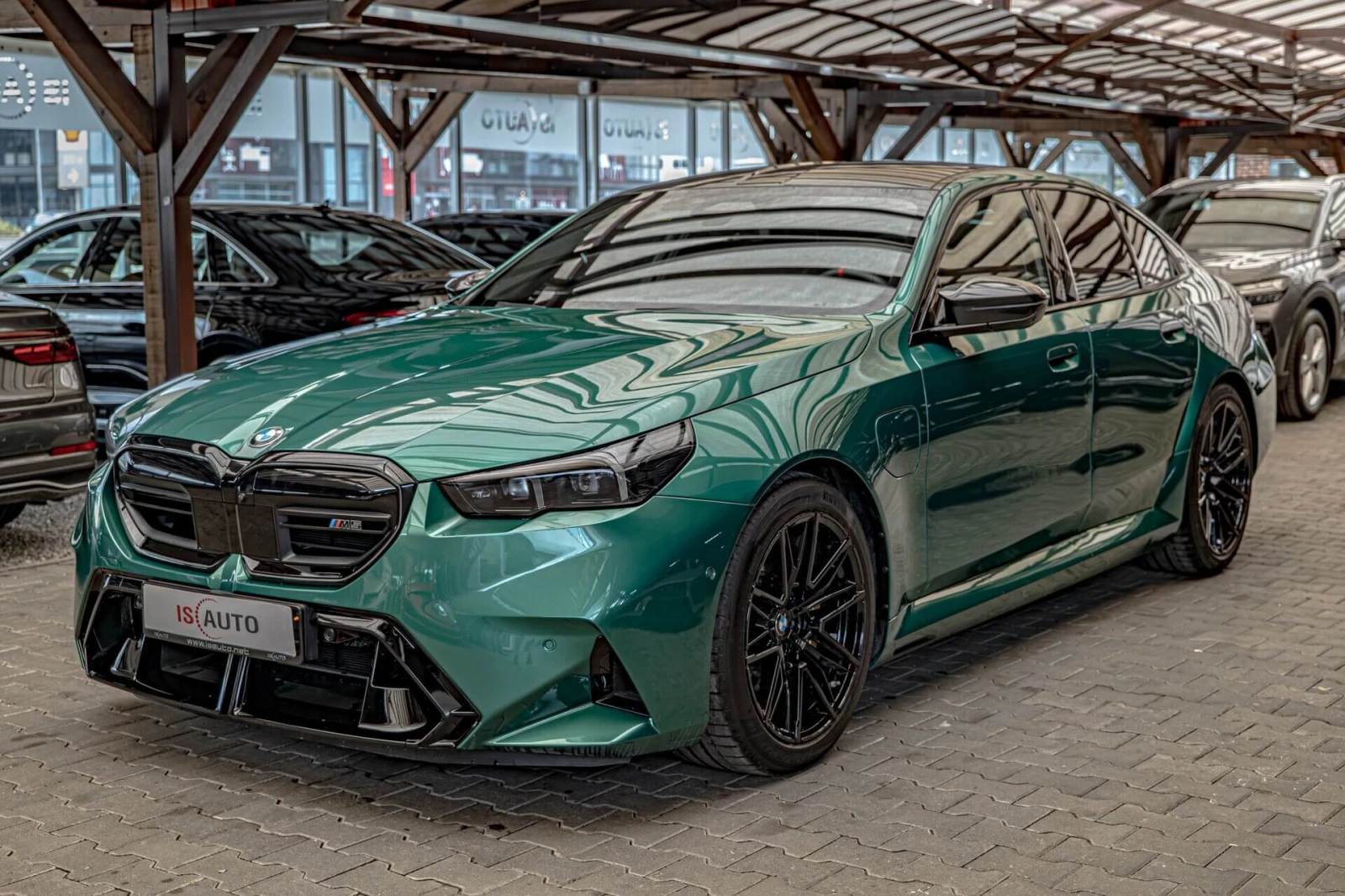 BMW M5 4.4 Plug-in Hybrid/Bower/HuD/Обдухване/Керамика/Ка, снимка 3 - Автомобили и джипове - 55078910