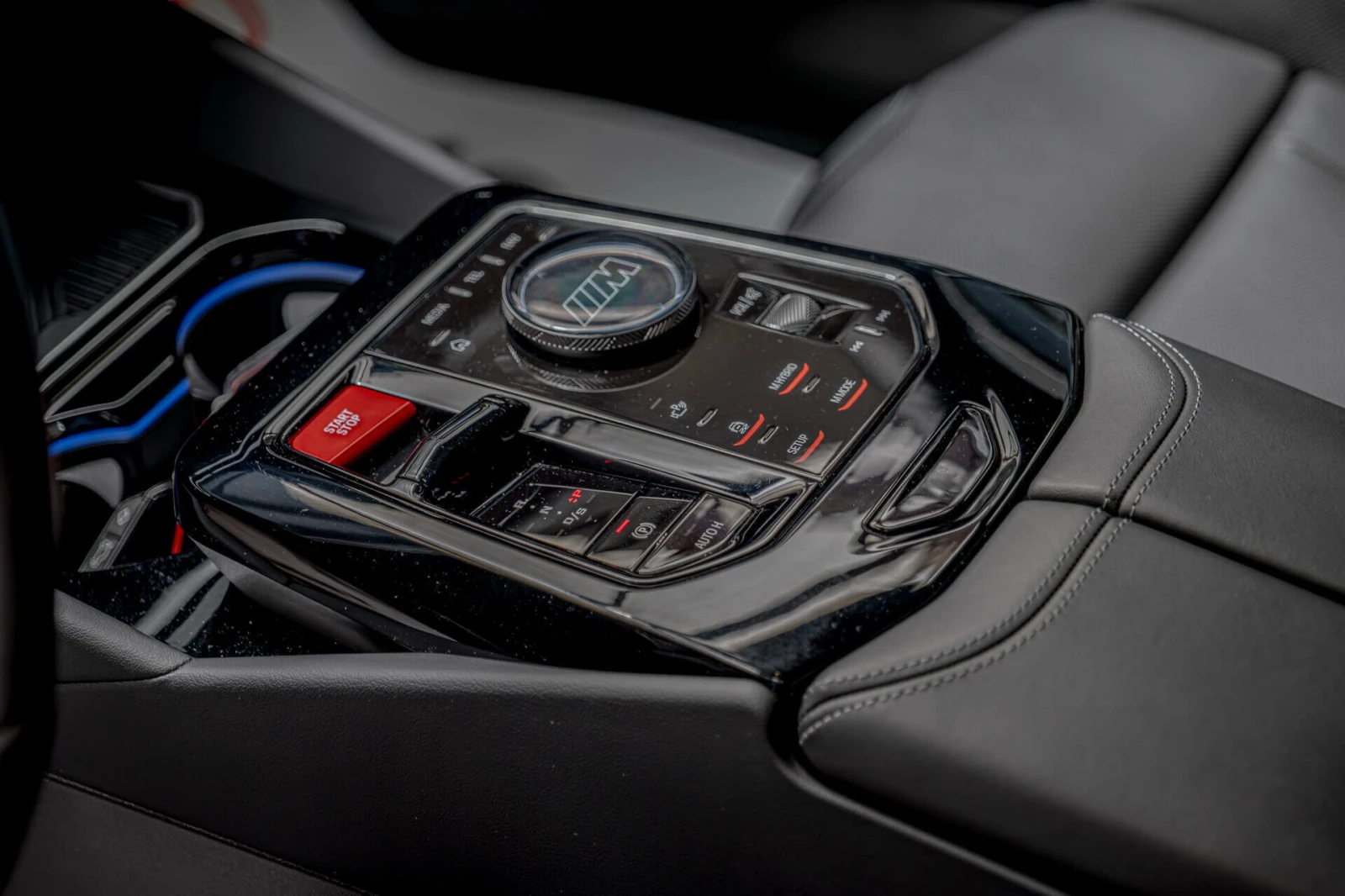 BMW M5 4.4 Plug-in Hybrid/Bower/HuD/Обдухване/Керамика/Ка, снимка 10 - Автомобили и джипове - 55078910
