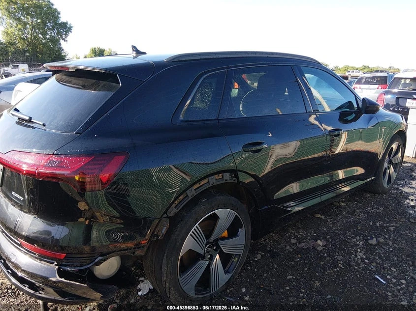 Audi E-Tron Premium Plus Quattro, снимка 13 - Автомобили и джипове - 55140040