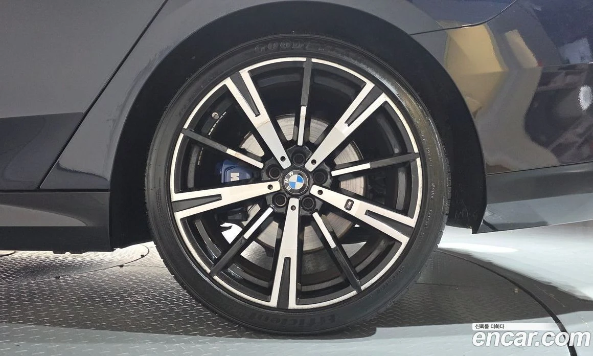 BMW 530 530i xDrive M Sport, снимка 7 - Автомобили и джипове - 56157026