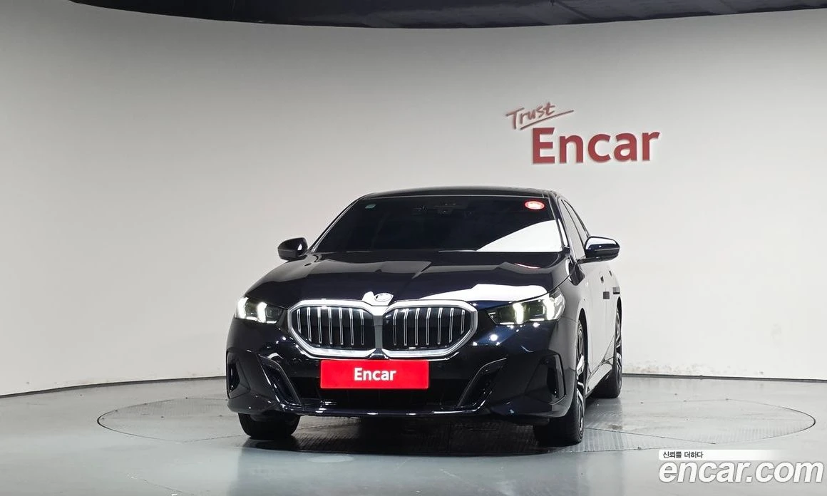 BMW 530 530i xDrive M Sport, снимка 3 - Автомобили и джипове - 56157026