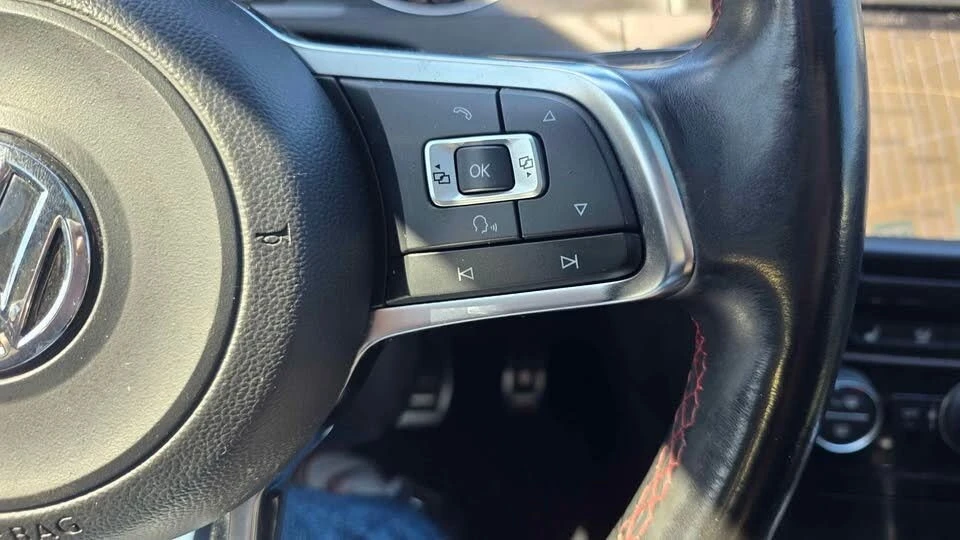 VW Golf GTI * Performance * АвтоКредит * (ЦЕНА ДО БГ), снимка 12 - Автомобили и джипове - 56231669