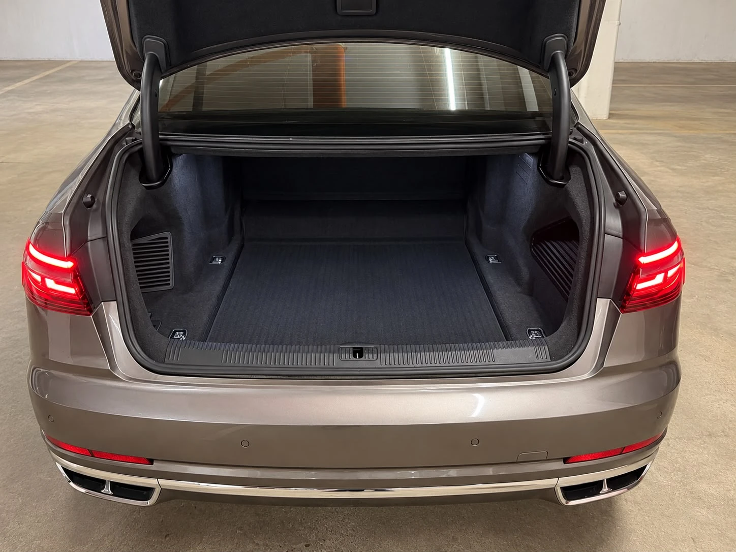 Audi A8 ТОП, снимка 14 - Автомобили и джипове - 56504484