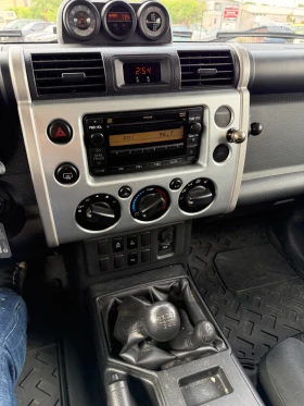 Toyota Fj cruiser 4.0 4х4 Ръчни Скорости , снимка 16