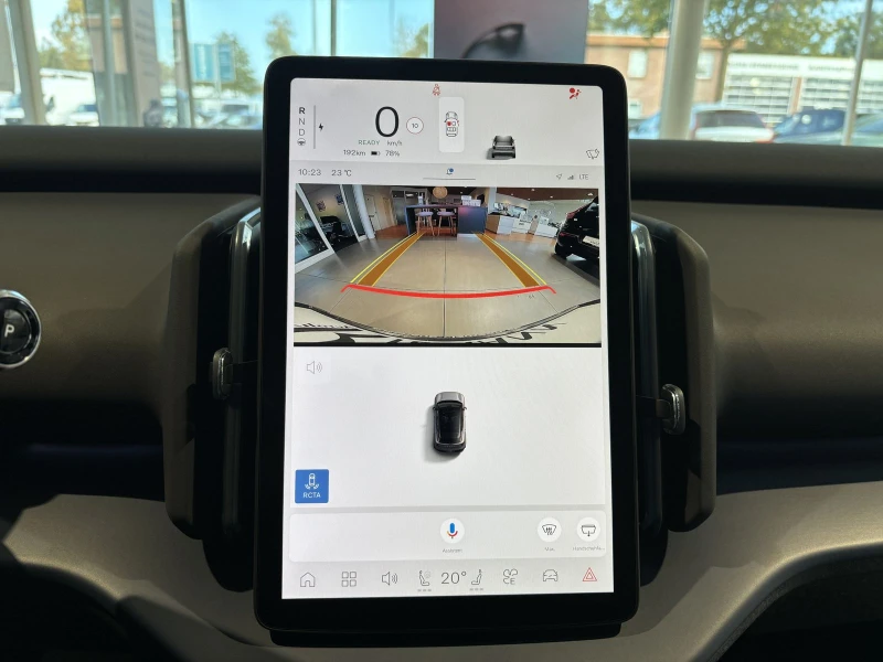 Volvo EX30 CAMERA HARMAN KARDON , снимка 12 - Автомобили и джипове - 51509110