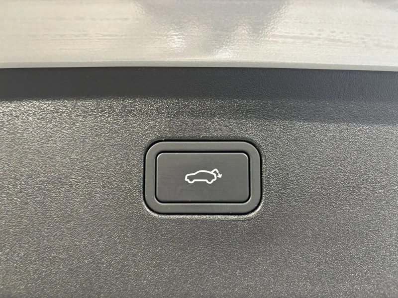 Volvo EX30 CAMERA HARMAN KARDON , снимка 15 - Автомобили и джипове - 51509110