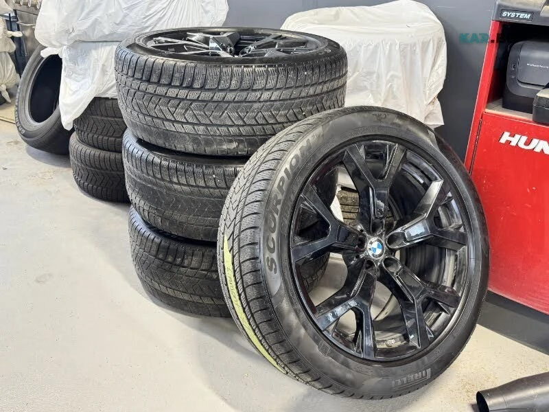 BMW X7 XDRIVE* 50i* LASER* DISTRONIC* МПАКЕТ* ОБДУХВАНЕ* , снимка 15 - Автомобили и джипове - 54568218
