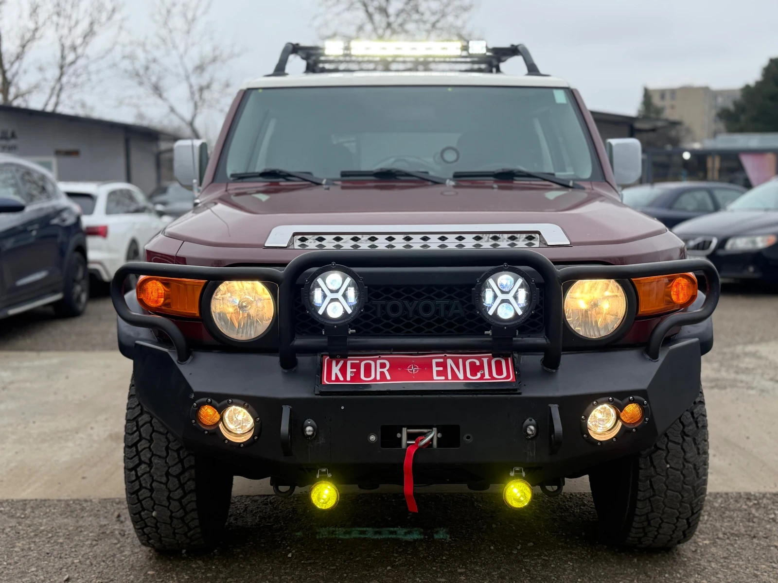 Toyota Fj cruiser 4х4* ЛЕБЕДКА* АВТОМАТ* УНИКАЛНА, снимка 1