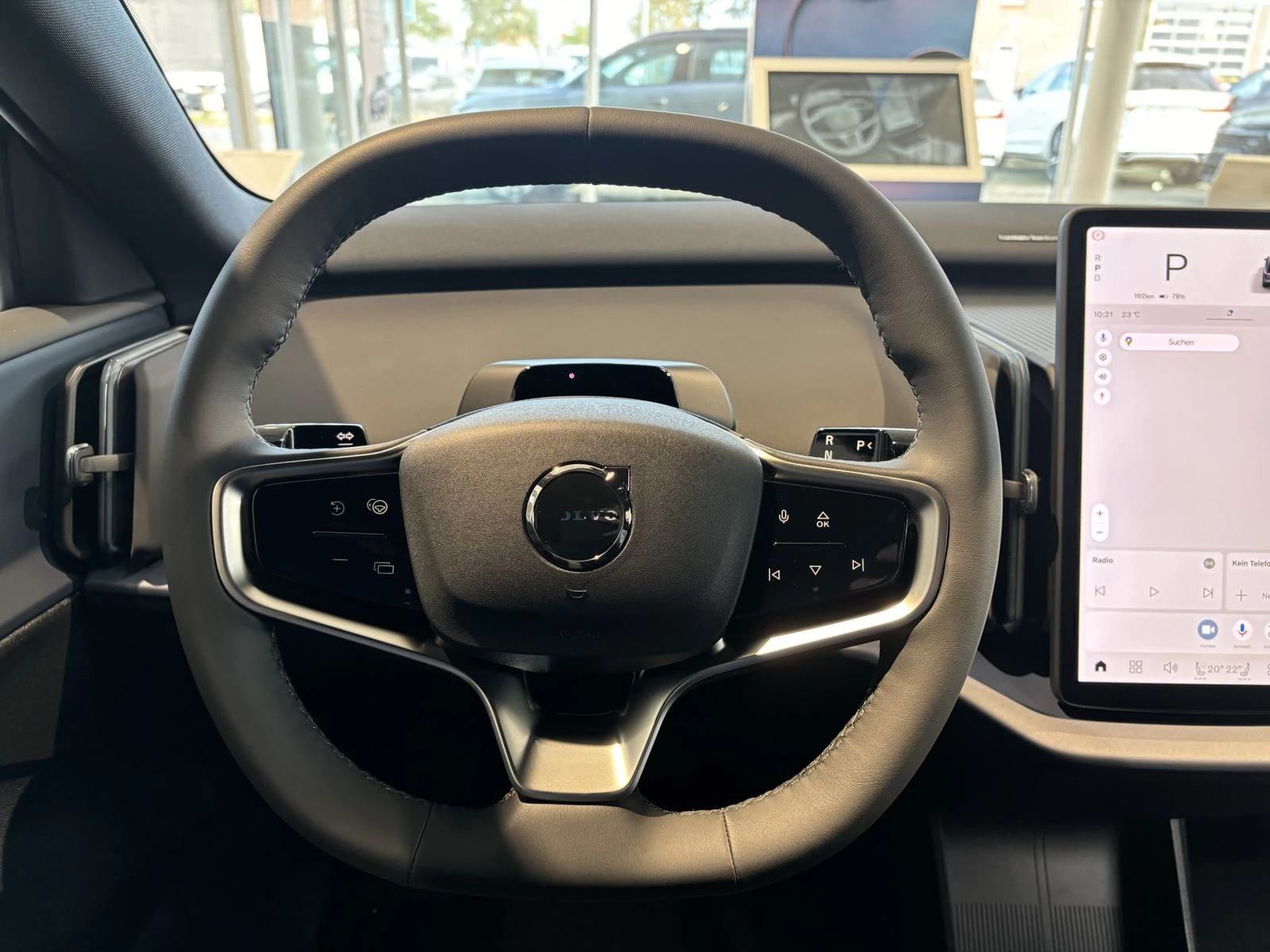 Volvo EX30 CAMERA HARMAN KARDON  - изображение 10