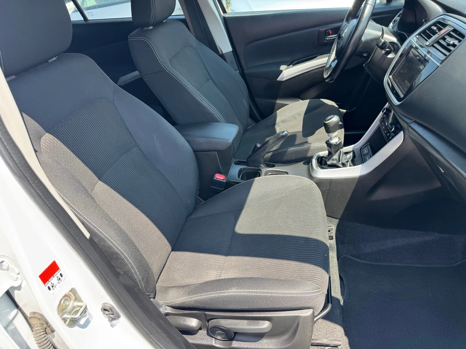 Suzuki SX4 S-Cross LED* КАМЕРА* NAVI* ПОДГРЕВ* KEYLESS* 1.6DDs 120hp | Mobile.bg — изображение 14