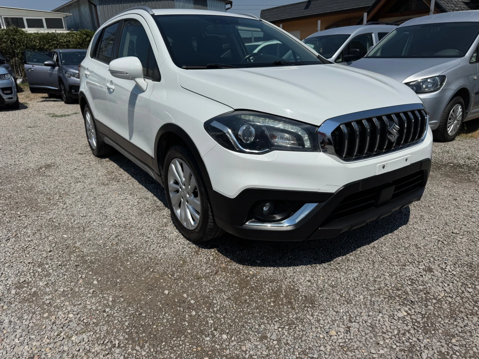 Suzuki SX4 S-Cross LED* КАМЕРА* NAVI* ПОДГРЕВ* KEYLESS* 1.6DDs 120hp | Mobile.bg — изображение 16