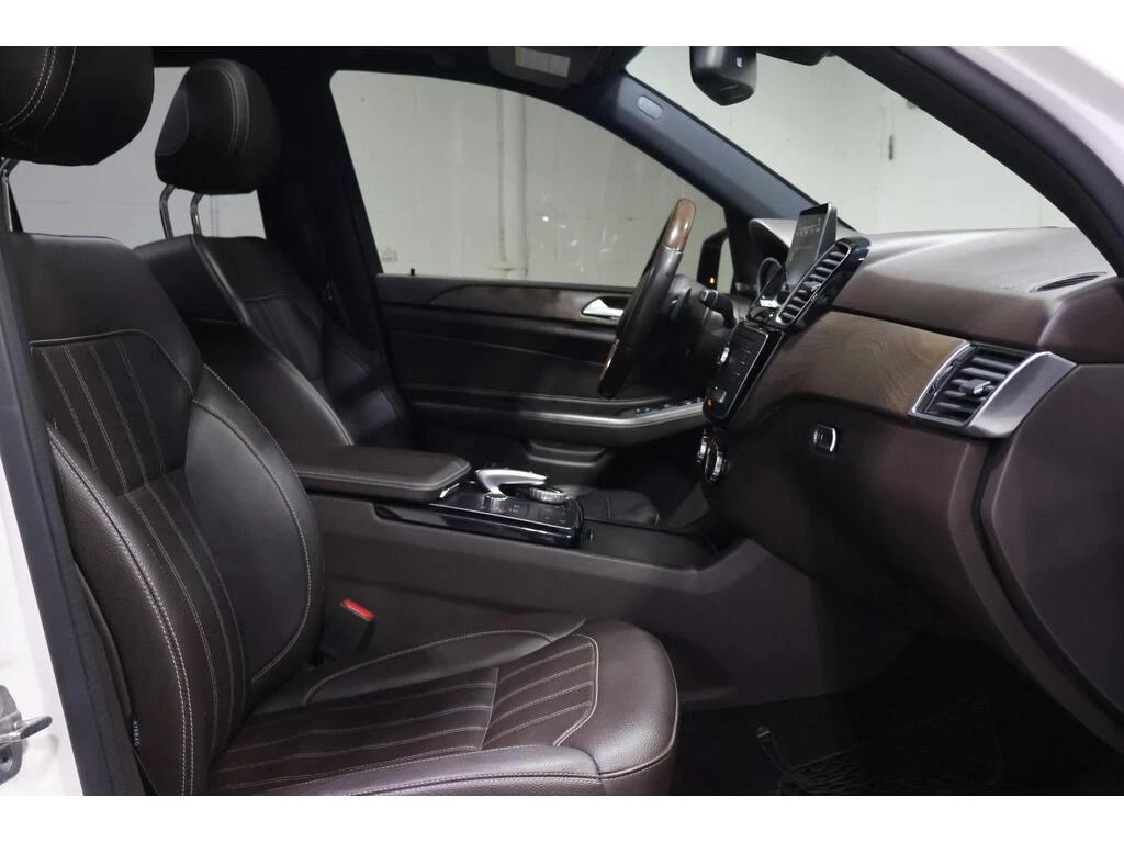 Mercedes-Benz GLE 400 | AMG NIGHT PKG | INTELLIGENT DRIVE | , снимка 10 - Автомобили и джипове - 53779806