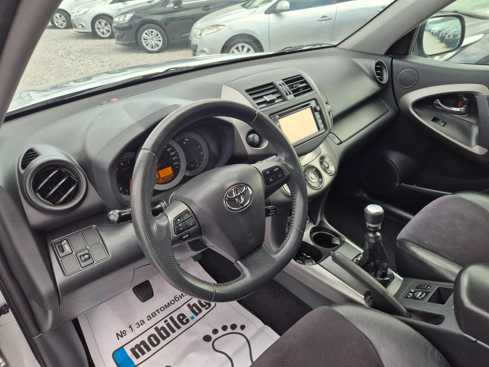 Toyota Rav4 2.2 D4D, снимка 7 - Автомобили и джипове - 54231036
