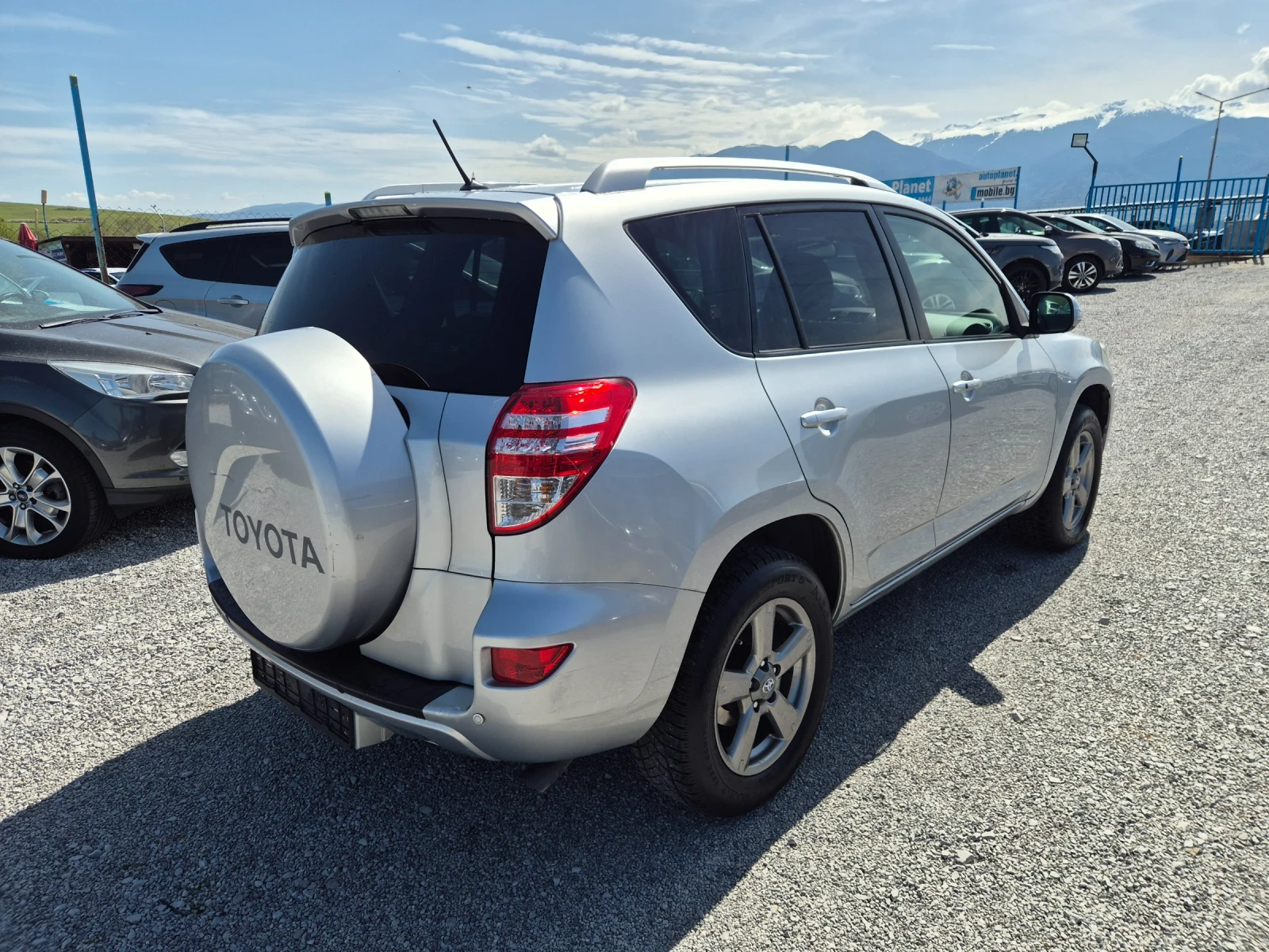 Toyota Rav4 2.2 D4D, снимка 4 - Автомобили и джипове - 54231036