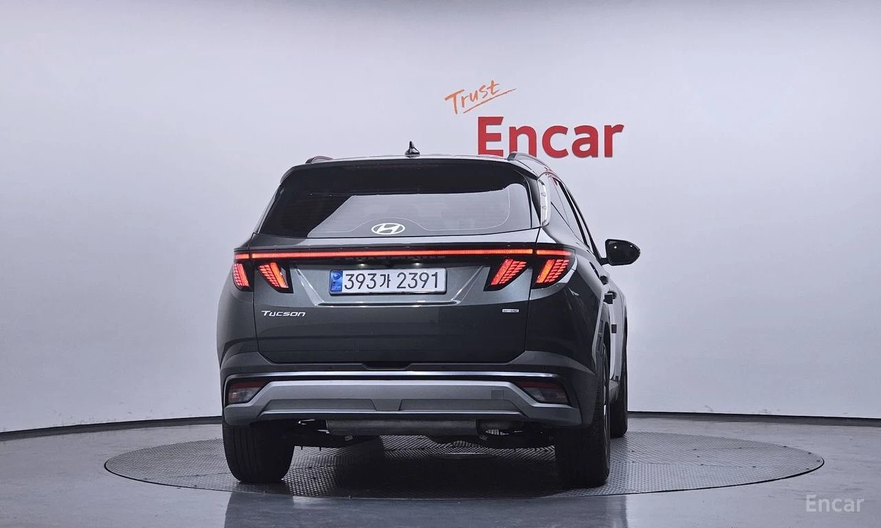 Hyundai Tucson 1.6* INSPIRATION* HEAD-UP* DISTRONIC* ОБДУХВАНЕ, снимка 3 - Автомобили и джипове - 54512945