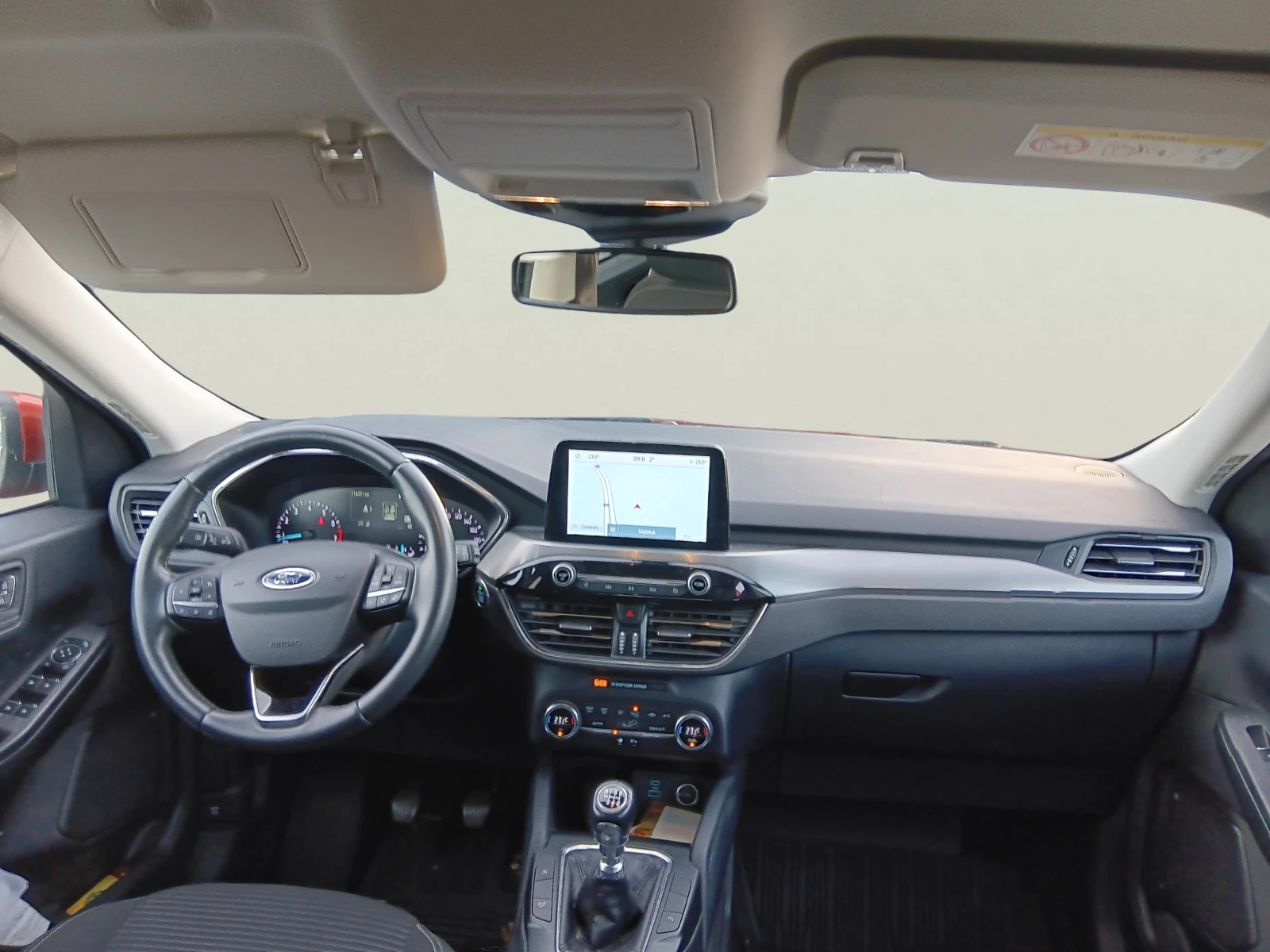 Ford Kuga 1.5 EcoBoost, снимка 12 - Автомобили и джипове - 54537863