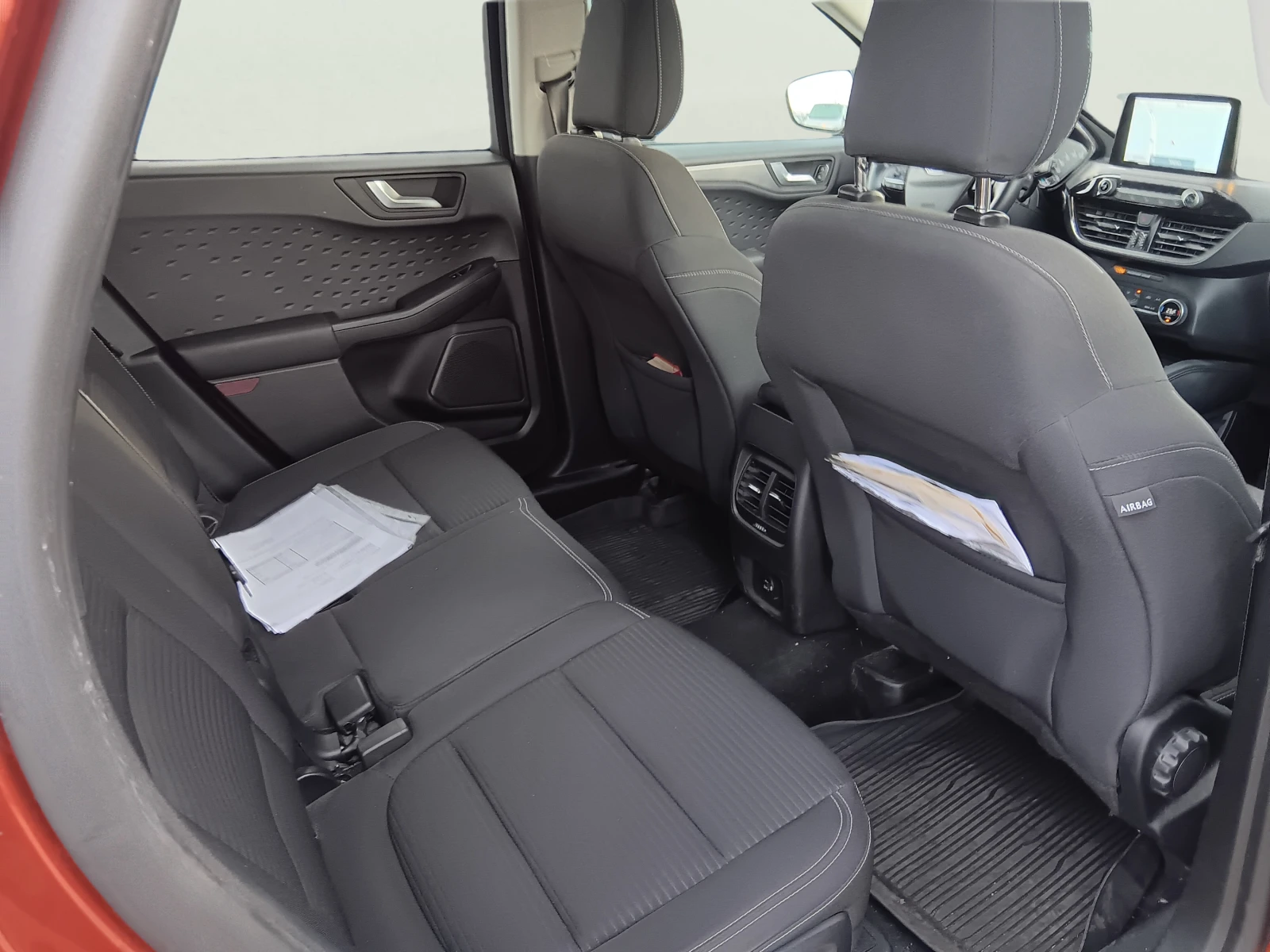 Ford Kuga 1.5 EcoBoost, снимка 10 - Автомобили и джипове - 54537863