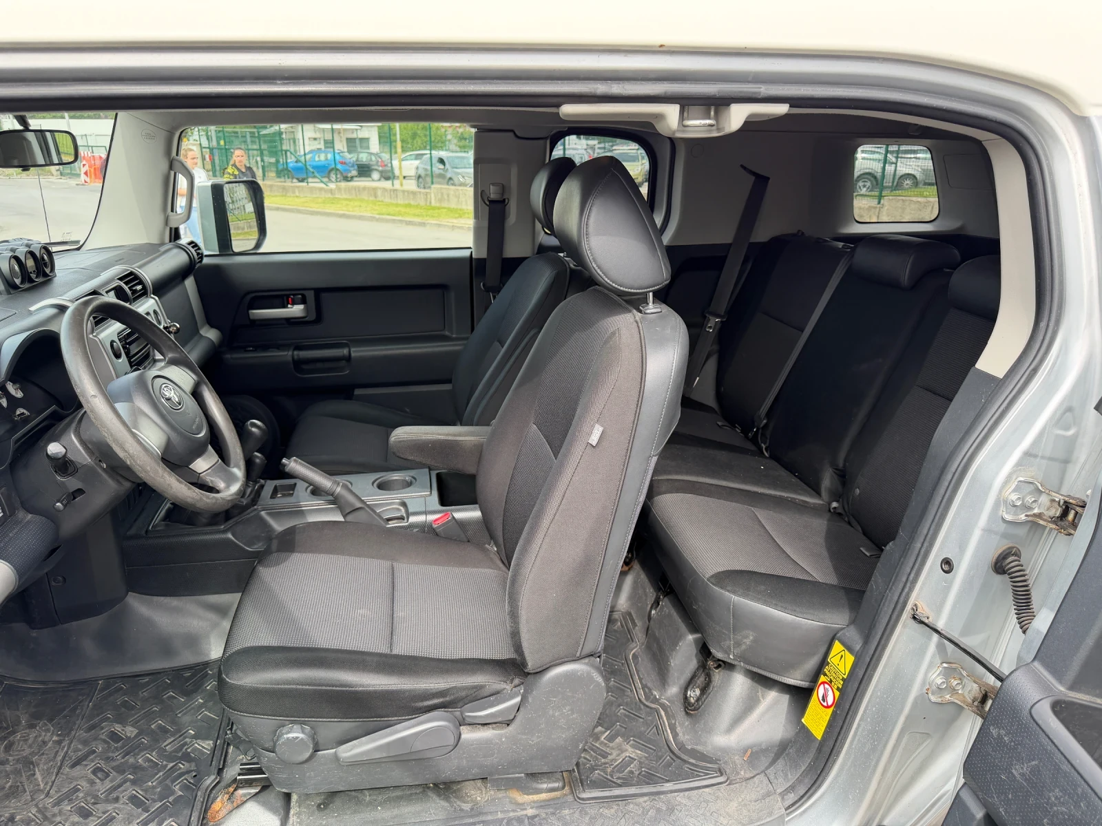 Toyota Fj cruiser 4.0 4х4 Ръчни Скорости , снимка 12 - Автомобили и джипове - 54609117