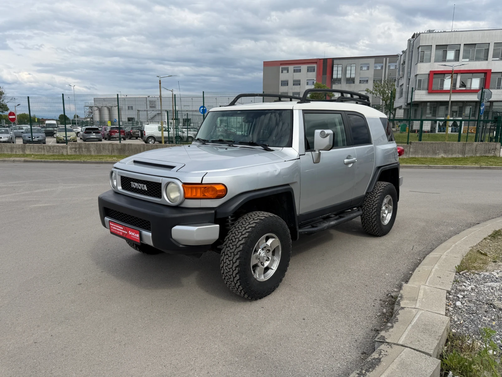 Toyota Fj cruiser 4.0 4х4 Ръчни Скорости , снимка 2 - Автомобили и джипове - 54609117