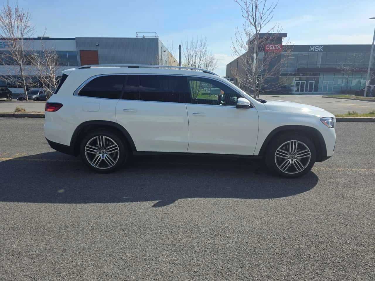 Mercedes-Benz GLS 450 ДИСТРОНИК * 360 * BURMESTER * PANO * ОБДУХВАНЕ, снимка 3 - Автомобили и джипове - 54611389