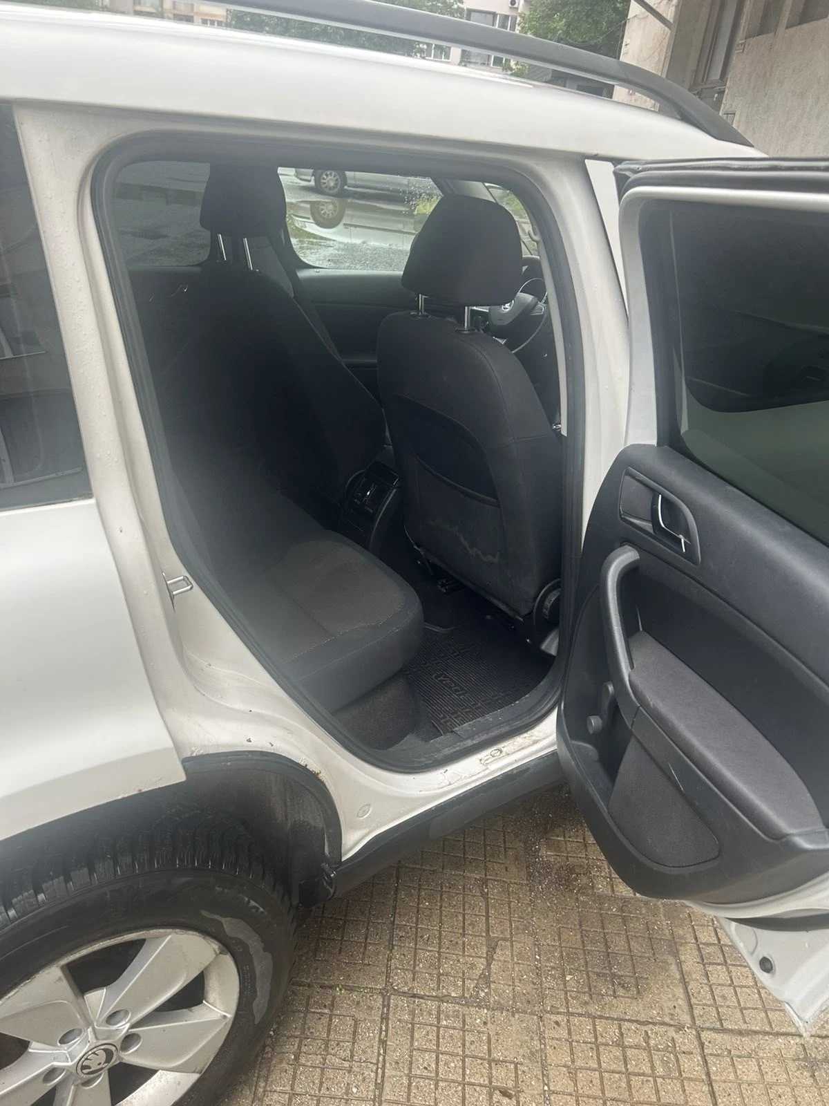 Skoda Yeti, снимка 7 - Автомобили и джипове - 54759522