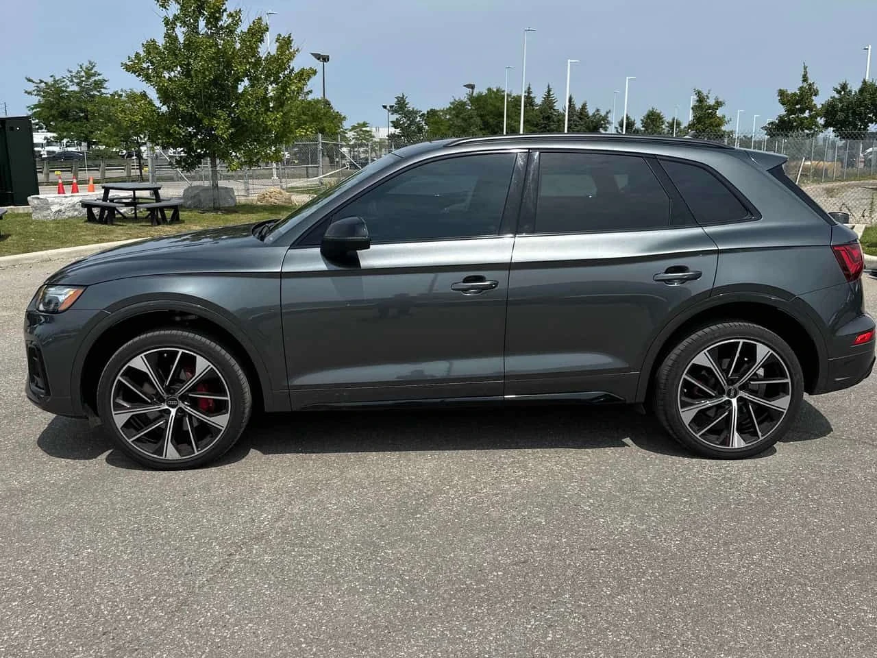 Audi SQ5 Technik | CARFAX | АВТОКРЕДИТ БЕЗ ПЪРВОНАЧАЛНА , снимка 3 - Автомобили и джипове - 55419962