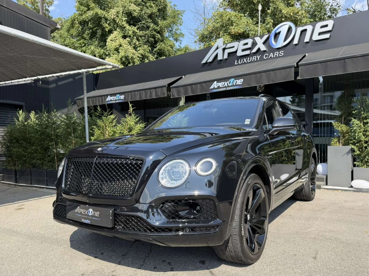 Bentley Bentayga TV/360/7SEATS/MASSAGE, снимка 2 - Автомобили и джипове - 55593371