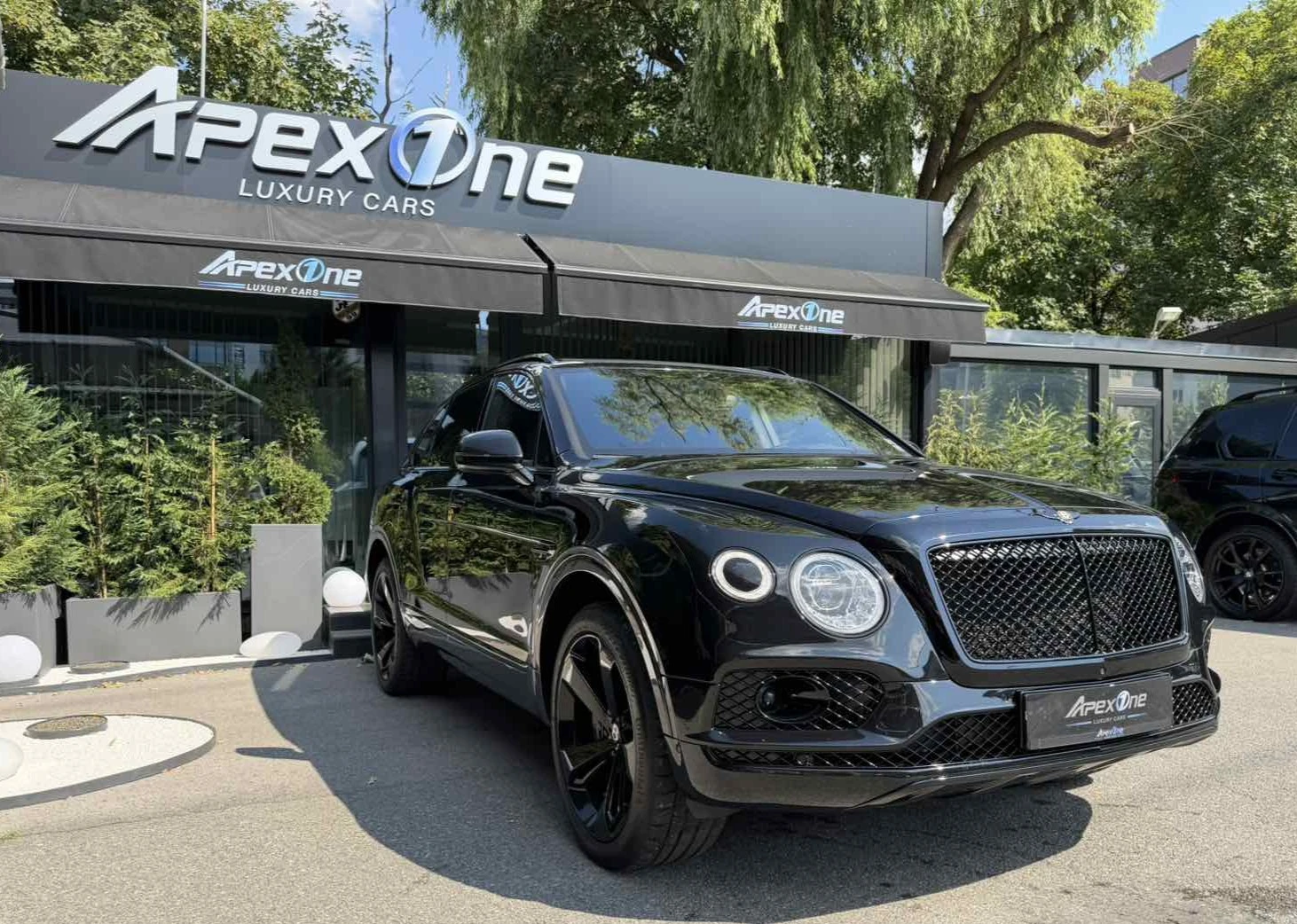 Bentley Bentayga TV/360/7SEATS/MASSAGE, снимка 3 - Автомобили и джипове - 55593371