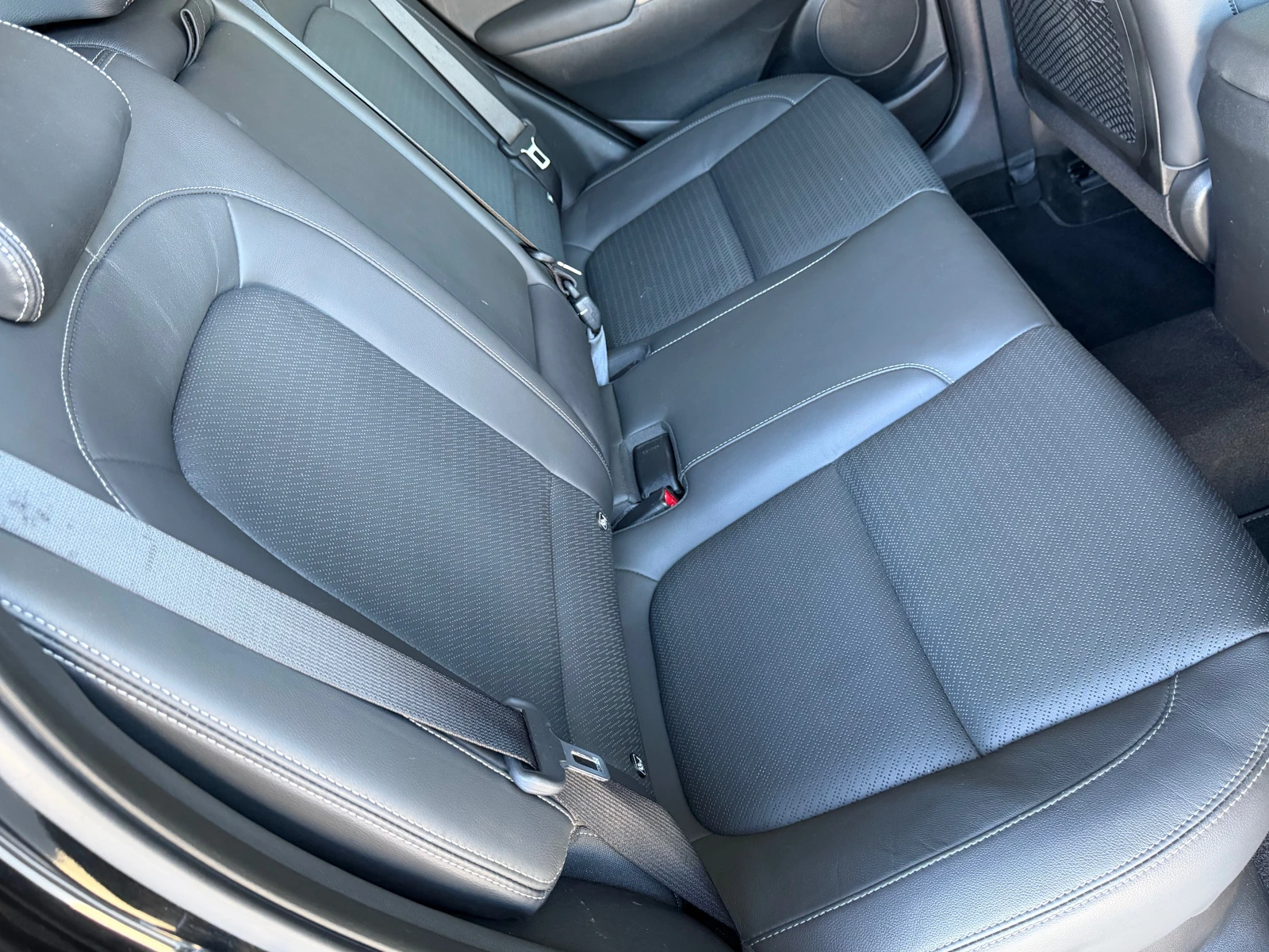 Hyundai Kona 1.6TGDI, 4WD, PREMIUM, HEAD-UP, KEY-GO, NAVI+ CAME | Mobile.bg � ����������� 16