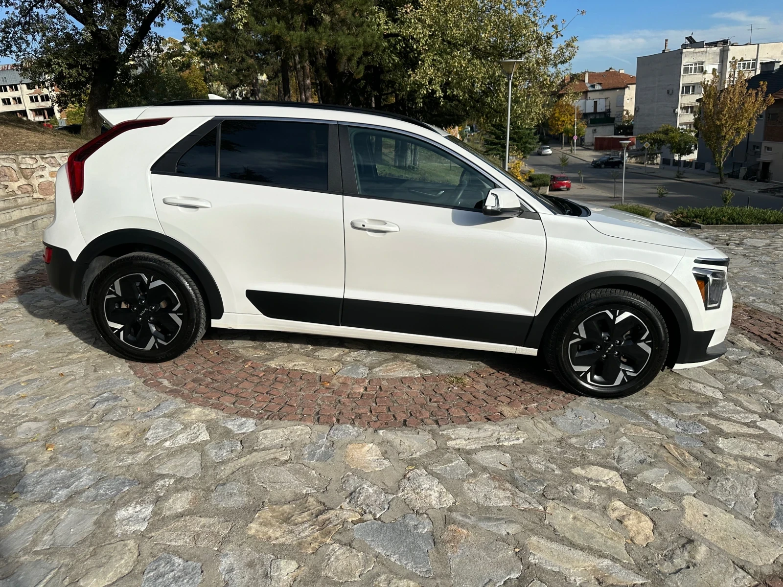 Kia Niro Термопомпа! Бяла Перла! Видео!, снимка 6 - Автомобили и джипове - 56396884