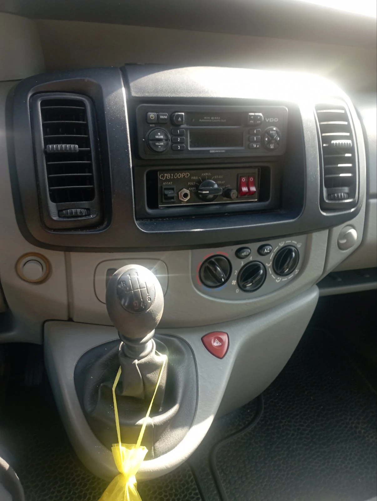 Opel Vivaro 2.0 CDTI, снимка 8 - Бусове и автобуси - 54123832