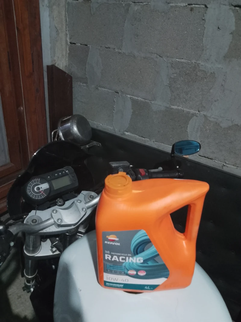 Hyosung Gt 650, снимка 2 - Мотоциклети и мототехника - 52534374