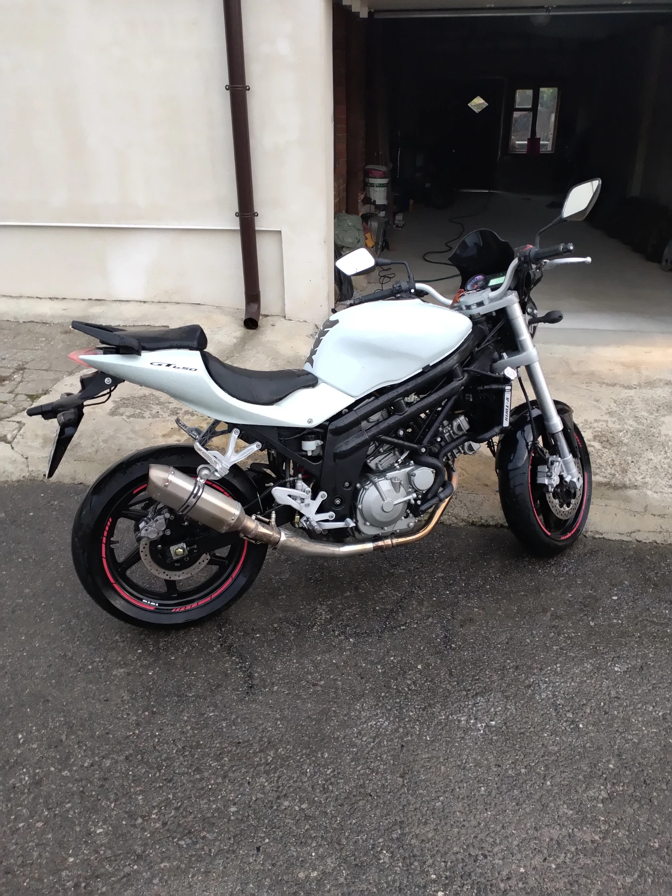 Hyosung Gt 650, снимка 1