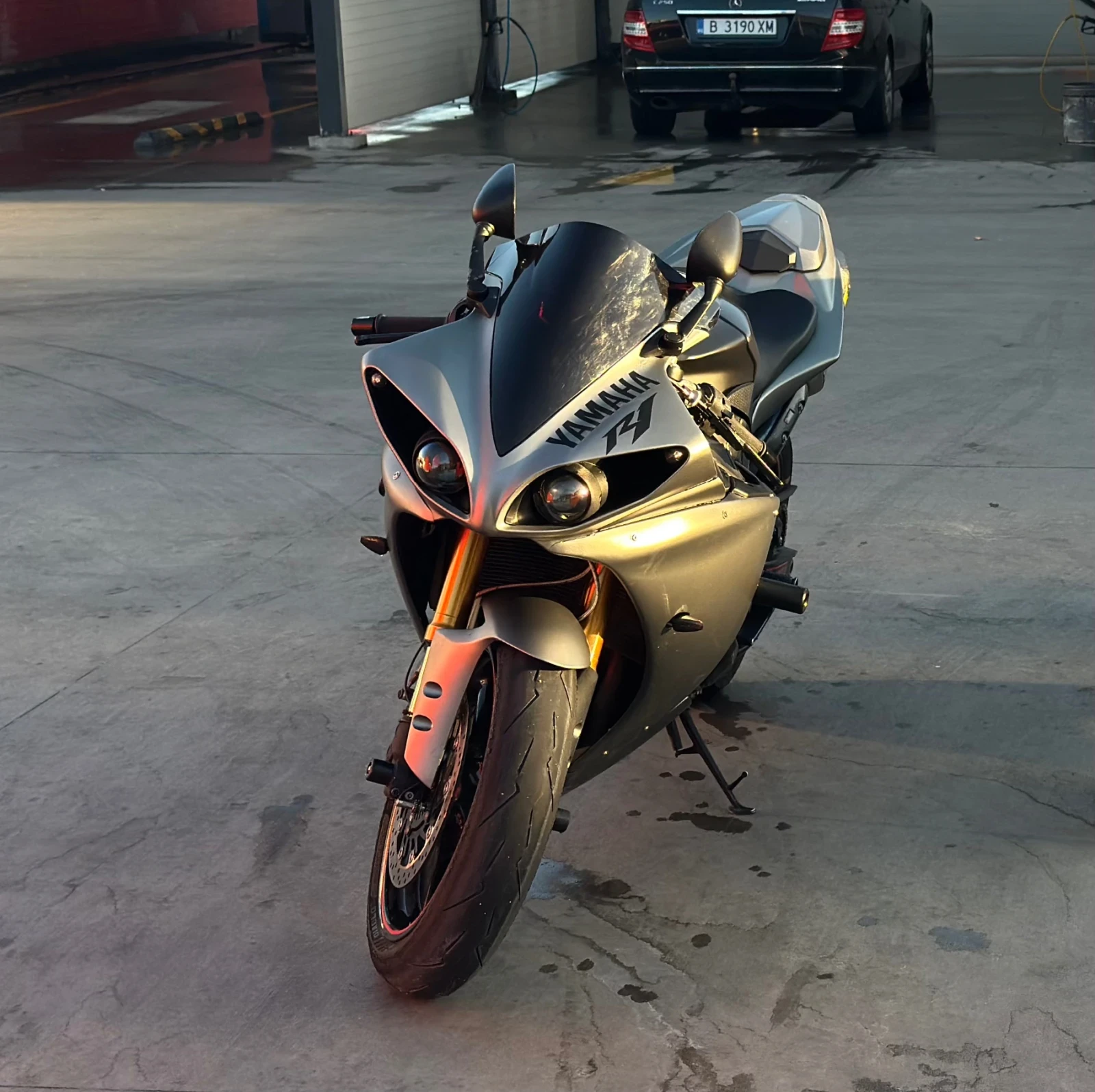 Yamaha YZF-R1 BigBang