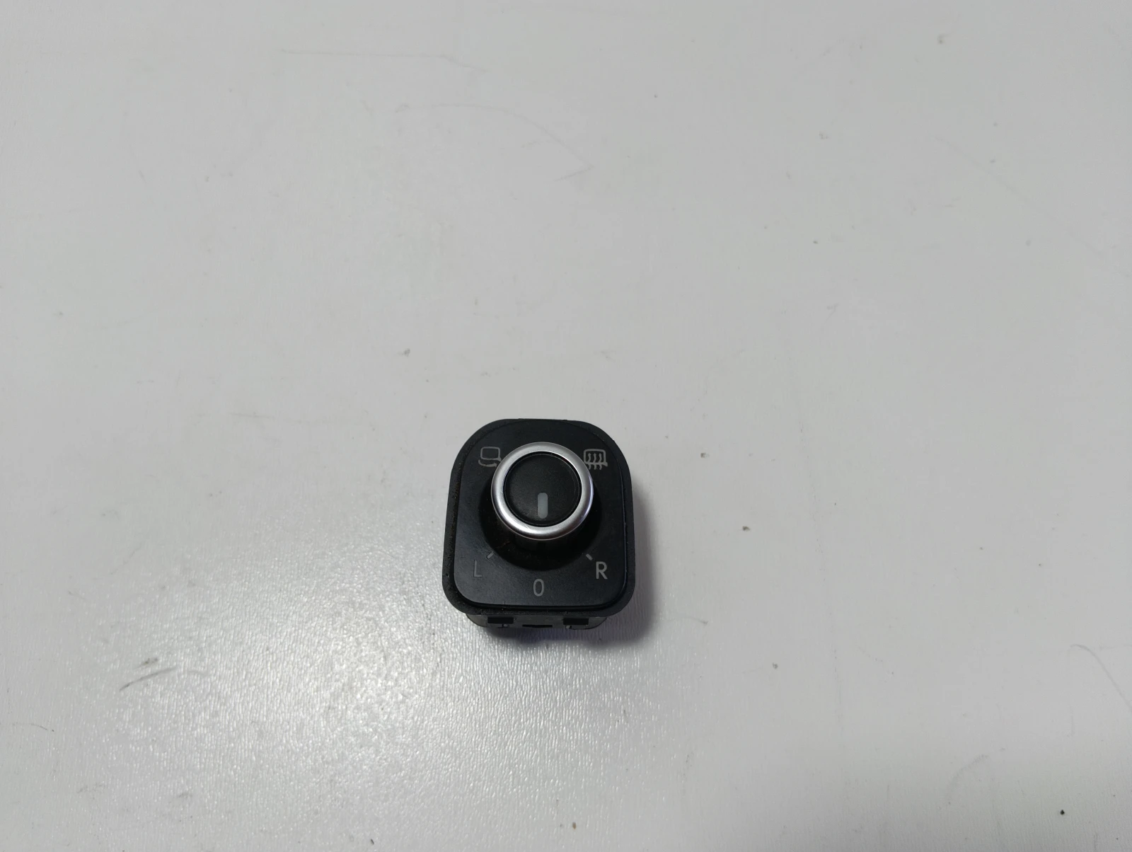 копче огледала 5K0959656 VW Passat CC