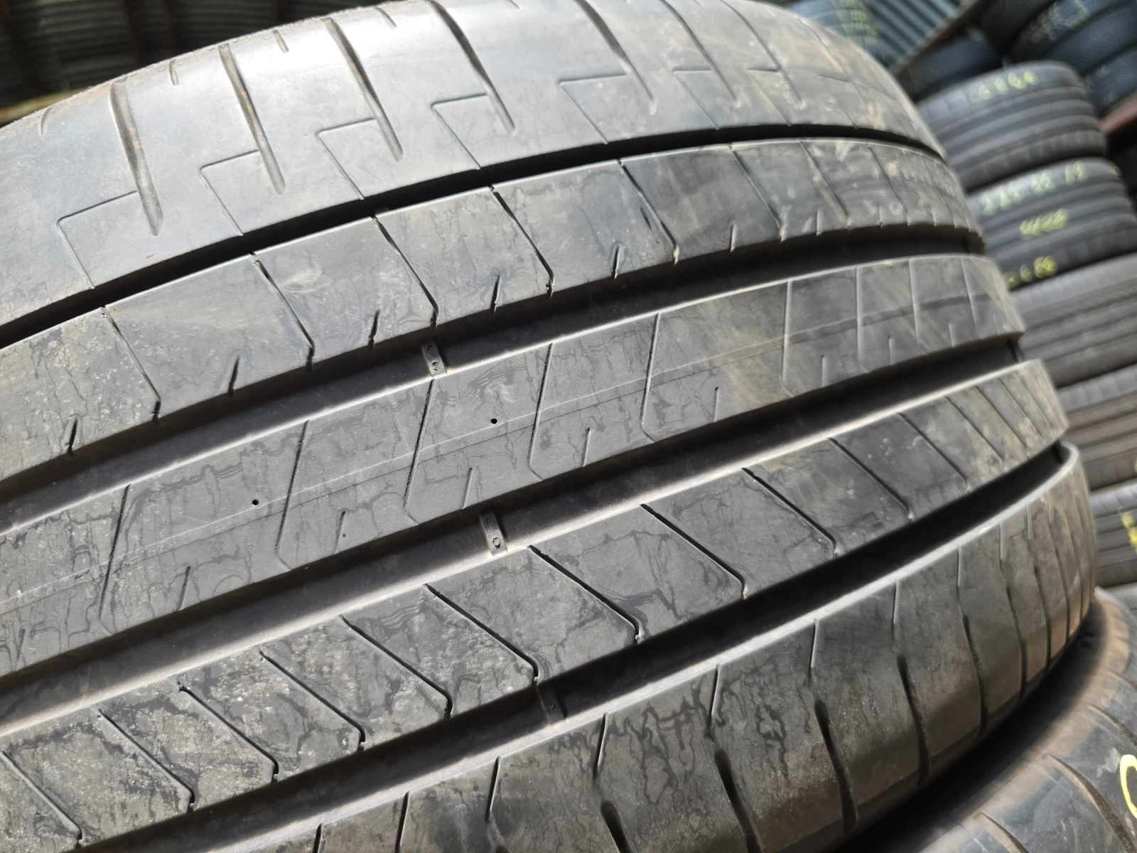 Гуми Летни 315/30R22, снимка 2 - Гуми и джанти - 55485838