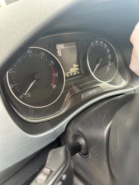 Skoda Fabia 1.0i, снимка 10