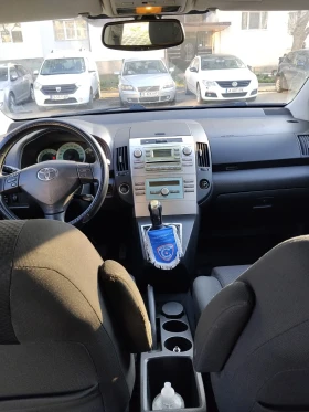 Toyota Corolla verso, снимка 4